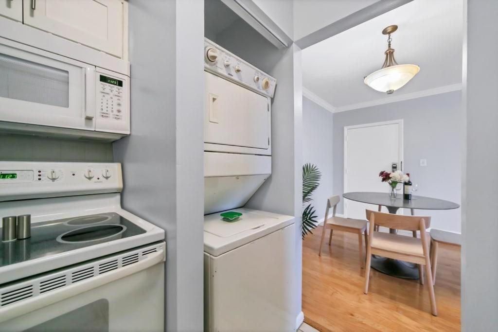 Designed And Well Located Chic 1Br With Parking Apartment Тампа Екстериор снимка