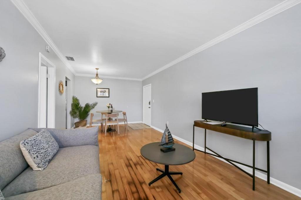 Designed And Well Located Chic 1Br With Parking Apartment Тампа Екстериор снимка